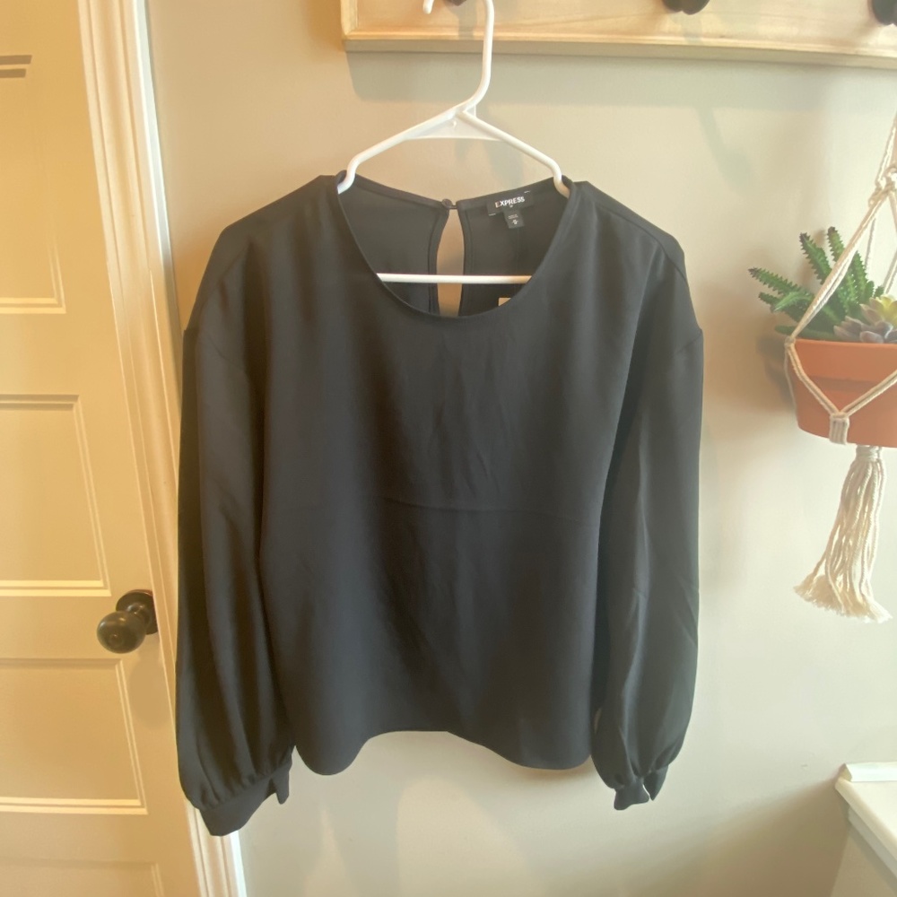 NWT Express Puff Sleeve Blouse - Size M